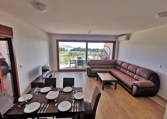 New Luxury Apartments Bar
